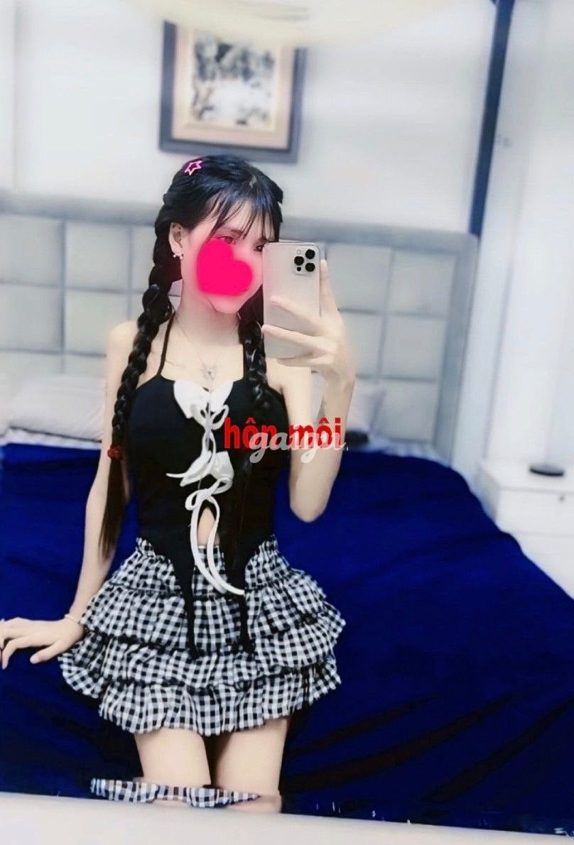 Huyền My _Tình Cảm Như Người Yêu Phục Vụ Nhiệt Chu Đáo