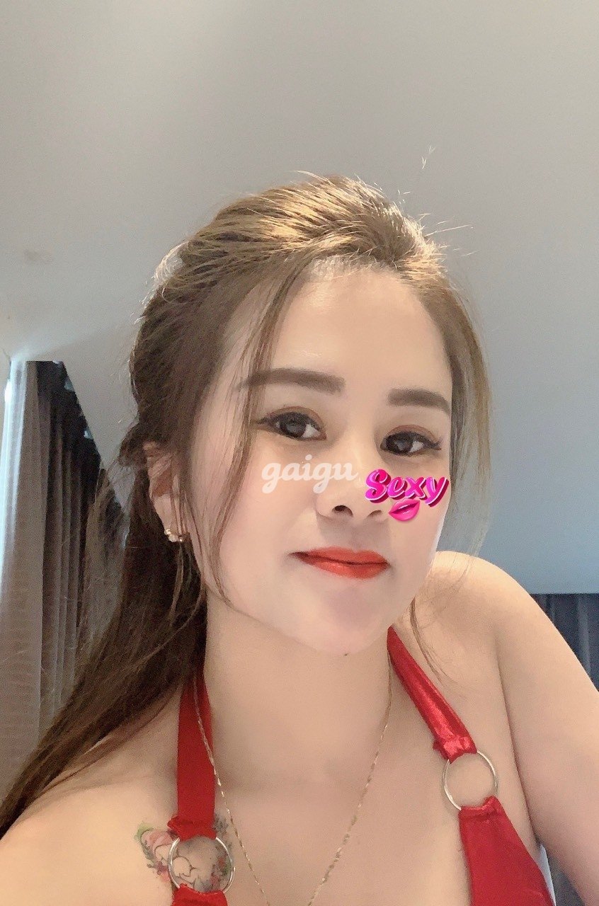 GÁI DÂM NA NA _RẤT DÂM-BODDY GỢI CẢM-LÀM TÌNH BAO PHÊ.