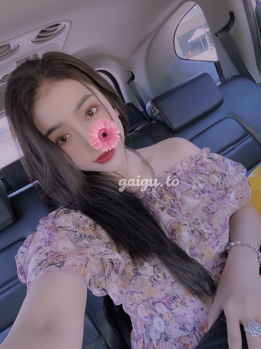 YẾN NHI ❤️ Gái miền Nam xinh xắn nuột nà trắng hồng căng đét