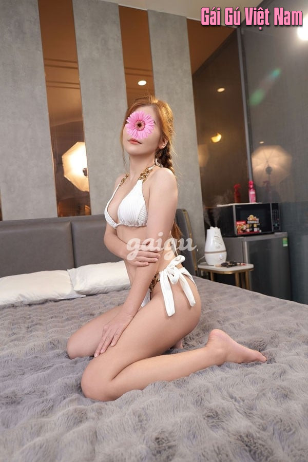KHÁNH VÂN – Sexy dâm thần – chiều khách tê tái